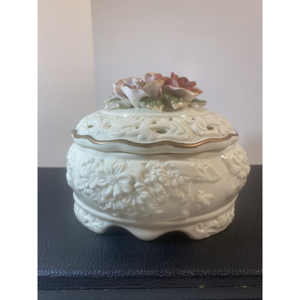 Decorative Floral Porcelain Keepsake Box Bowl with Lid 6” Round - Picture 8 of 9